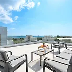 Villa By The 12 *