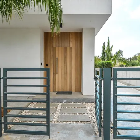 By The 12 Protarász